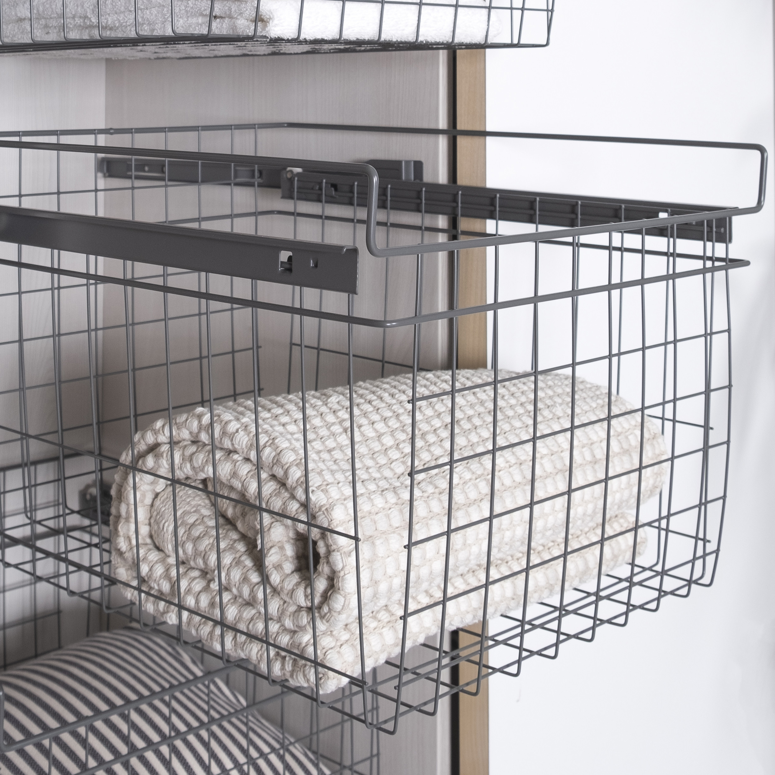 Trådback hög | antracit | till 40 cm brett skåp | LM 601 | Lanka ja ...